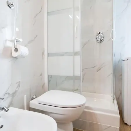 - Basilica San Pietro Apartamento